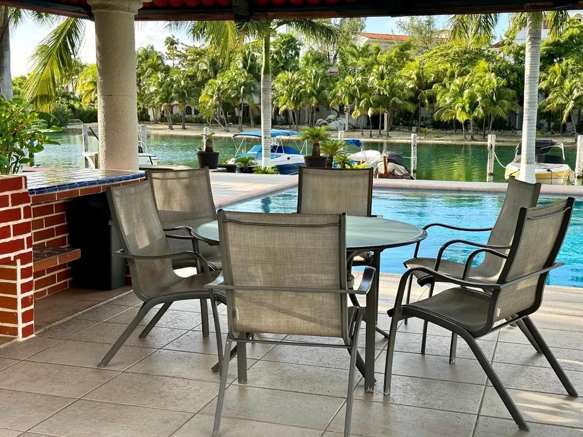 Beautiful Loft By The Lagoon Cancún Apartamento