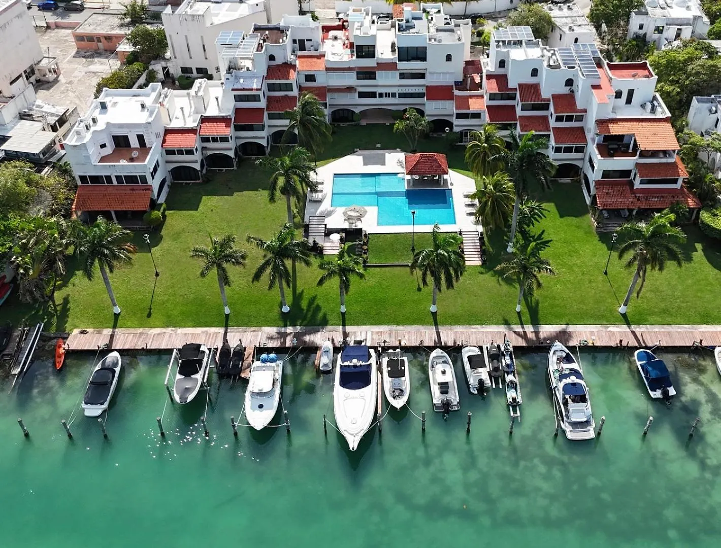 Beautiful Loft By The Lagoon Cancún 0*,