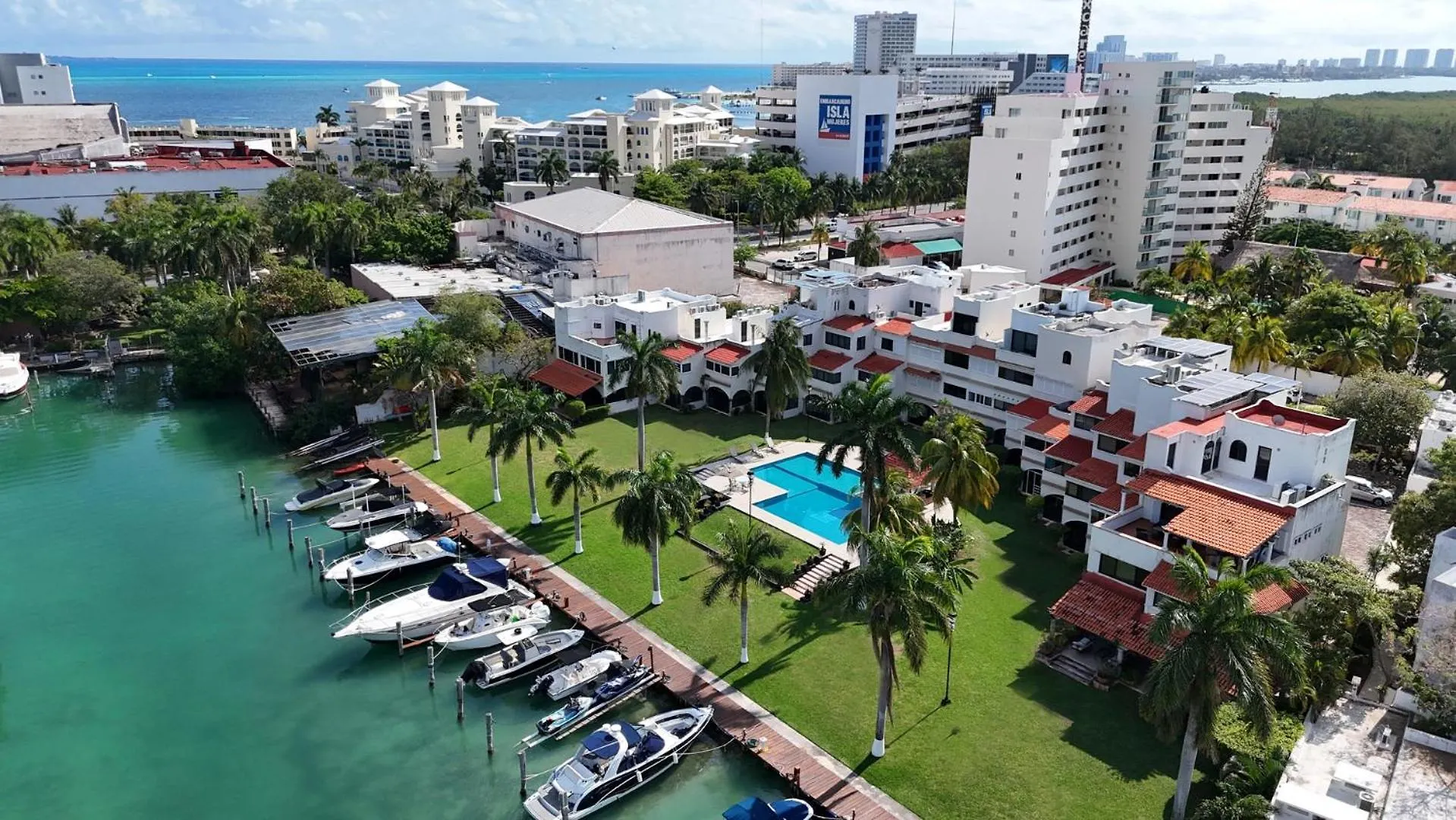 Beautiful Loft By The Lagoon Cancún Mexico